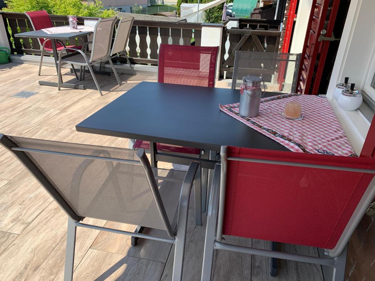 Pension Chalet Charme Siebnen Екстер'єр фото